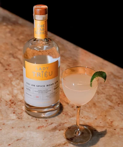 11.Lady-Trieu-HoiAn-Gin-Gimlet-Cocktail